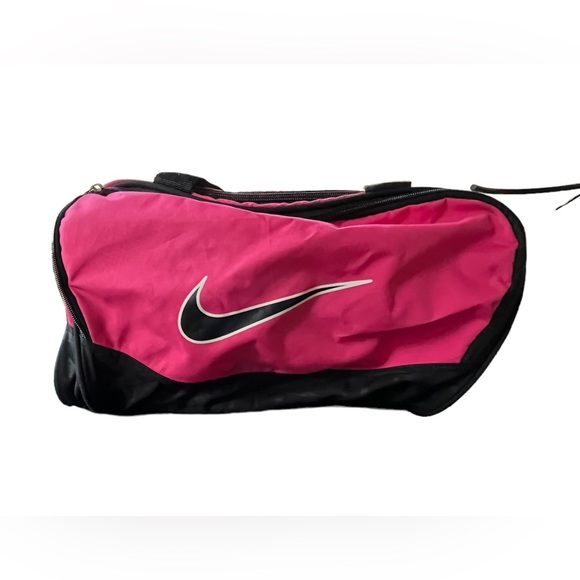Nike Bags Nike Gym Bag With Bonus Matching Nike Hat Or Track And